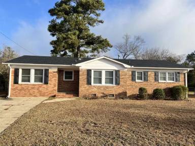 Main picture of 5637 Carson Dr