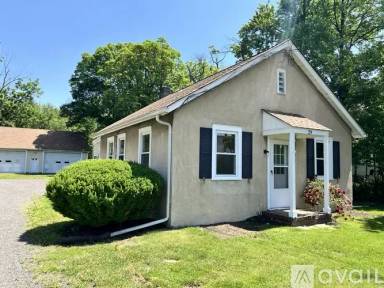 Main picture of 29 Washington Rd