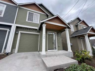 Main picture of 524-530 NE 128TH AVE