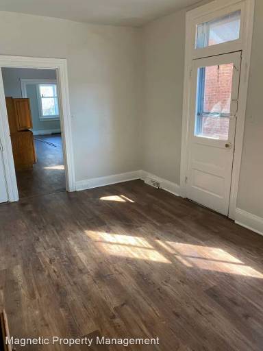 Main picture of 544 Pershing Ave