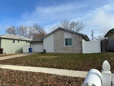 Main picture of 2476 S Dalton St