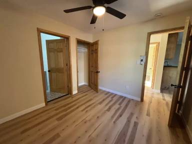Main picture of 1628 W 24th St