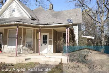 Main picture of 714 W Matthews Ave
