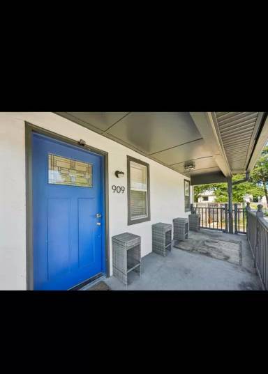 Main picture of 909 E 28th Ave