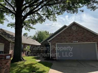 Main picture of 8841 S Canton Pl