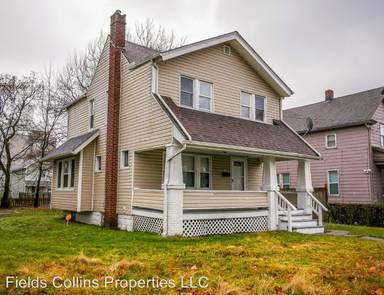 Main picture of 675 Carlysle St