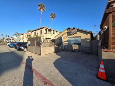 Main picture of 729 Santa Barbara Pl