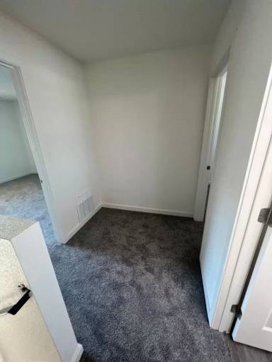 Main picture of 141 Woodbury Cir