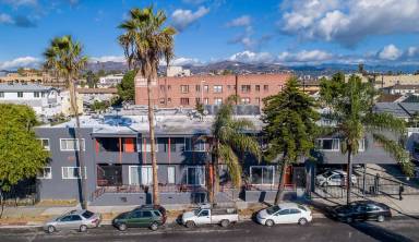 Main picture of 4575 Maplewood Ave