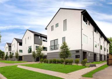 Main picture of 5026 Bryan St