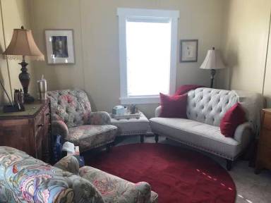 Main picture of 209 N Elden St