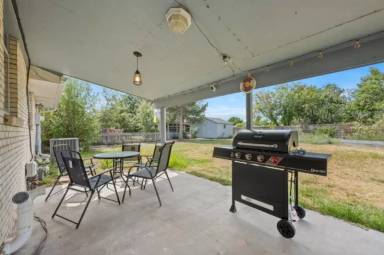 Main picture of 2219 27th Ave