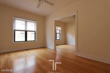 Main picture of 813 W Waveland Ave