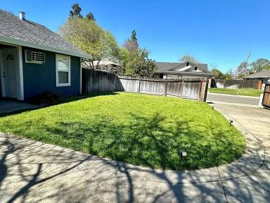 Main picture of 3820 Hillcrest Ln