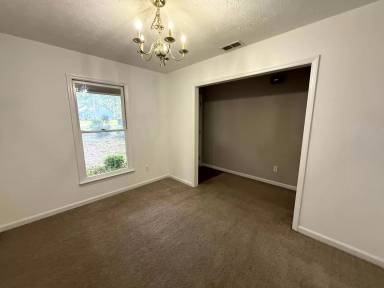 Main picture of 5481 Landview Pl