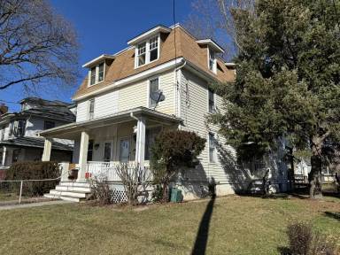 Main picture of 115 S Hazel St