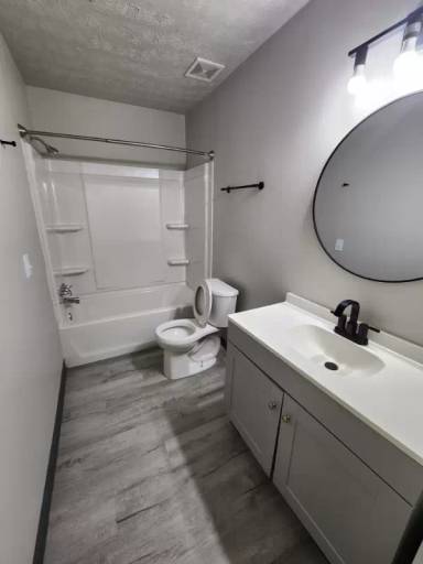 Main picture of 415 Sheraton Dr NW