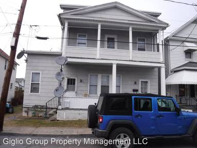 Main picture of 208 Olyphant Ct