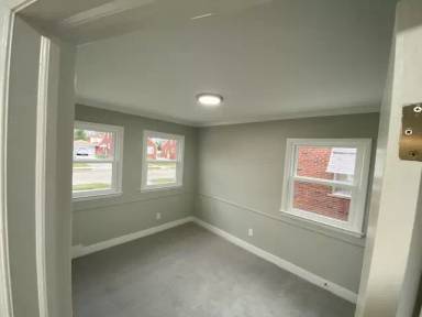 Main picture of 21813 Sunnyside St