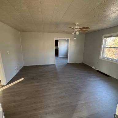 Main picture of 702 30th St