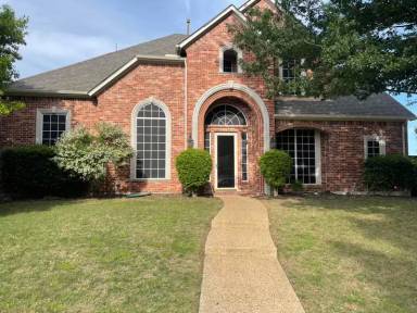 Main picture of 8400 Durwood Dr