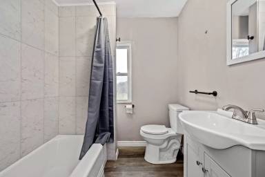 Main picture of 1108 Main St