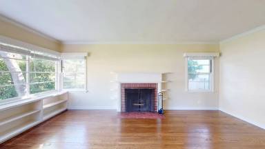 Main picture of 2360 New York Dr