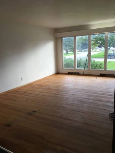 Main picture of 643 Burbank Ave