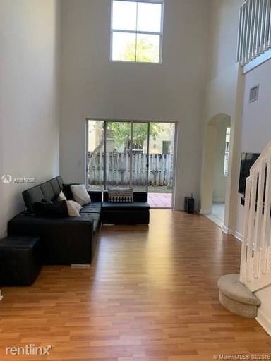 Main picture of 17031 SW 36th Ct