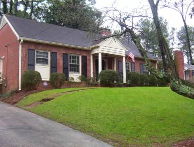 Main picture of 2351 Armand Rd NE
