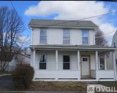 Main picture of 916 Magee St