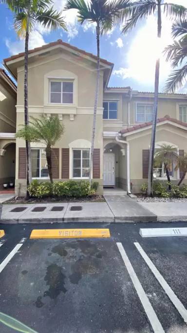 Main picture of 8527 NW 108th Ave