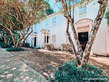 Main picture of 200 Lummus Dr