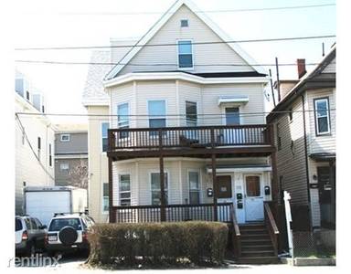 Main picture of 9 Medford St