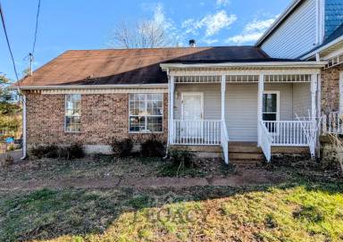 Main picture of 2925 Sheana Way