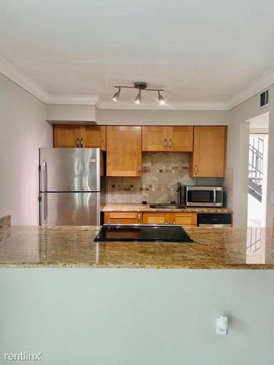 Main picture of 115 S Lois Ave