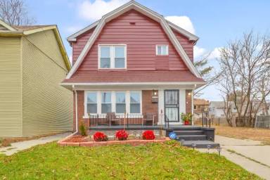 Main picture of 2466 Highland St