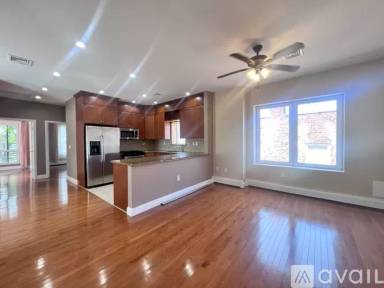 Main picture of 4034 Surf Ave
