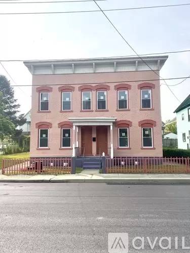 Main picture of 41 Elk St