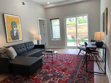 Main picture of 3915 Ridge Ave