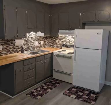 Main picture of 1220 8th St NE