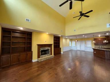 Main picture of 7073 Spring Walk Dr