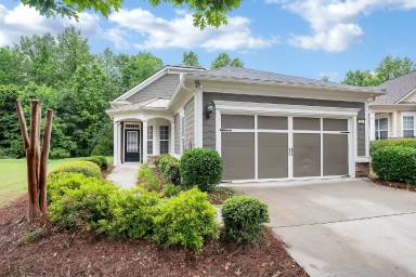 Main picture of 102 Begonia Ct
