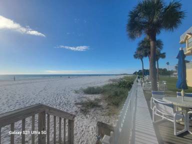 Main picture of 17960 Gulf Blvd