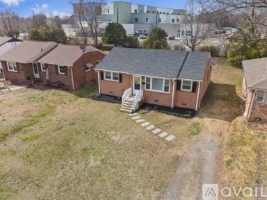 Main picture of 1702 Eastwood Ave