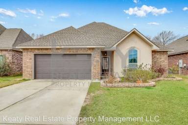 Main picture of 300 Rocky Ridge St