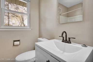 Main picture of 3434 Schlee St