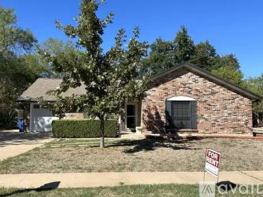 Main picture of 412 Thistlewood Dr