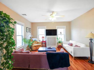 Main picture of 356 Pearl St