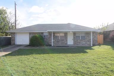 Main picture of 2409 Saulsbury Dr